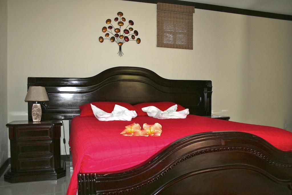 Tuanis Aparthotel Jacó Стая снимка