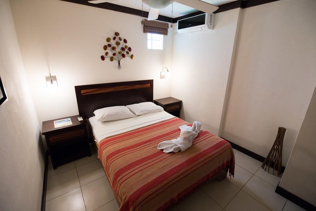 Tuanis Aparthotel Jacó Екстериор снимка