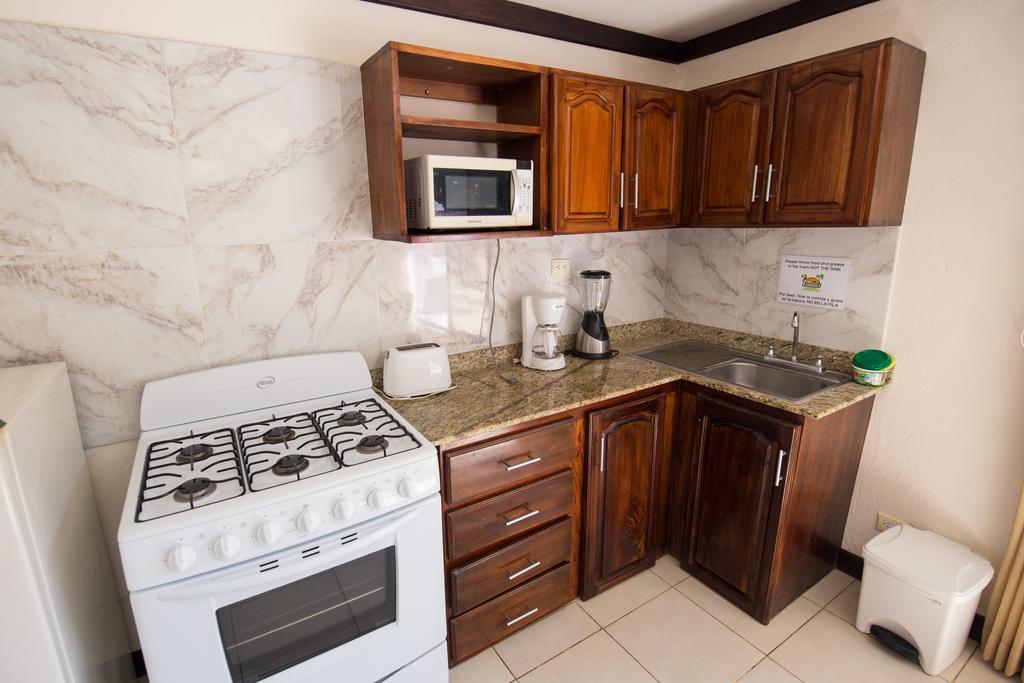 Tuanis Aparthotel Jacó Екстериор снимка