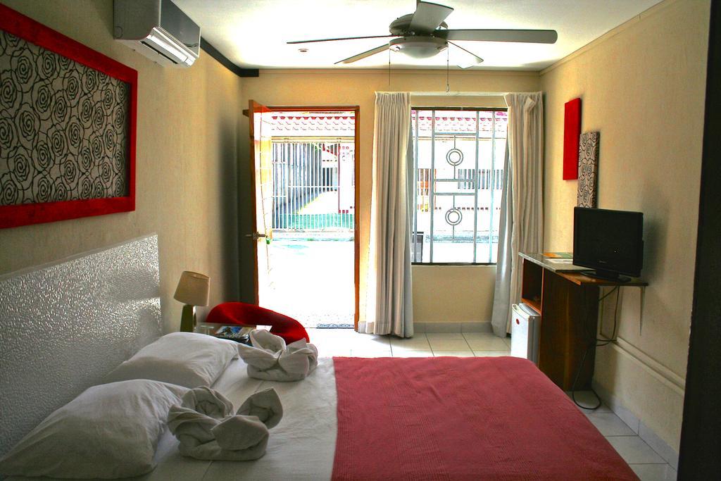 Tuanis Aparthotel Jacó Екстериор снимка